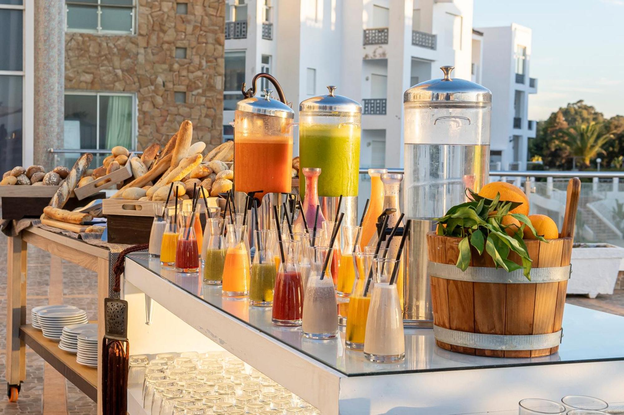Grand Mogador Sea View & Spa Tangier Exterior photo Juice bar